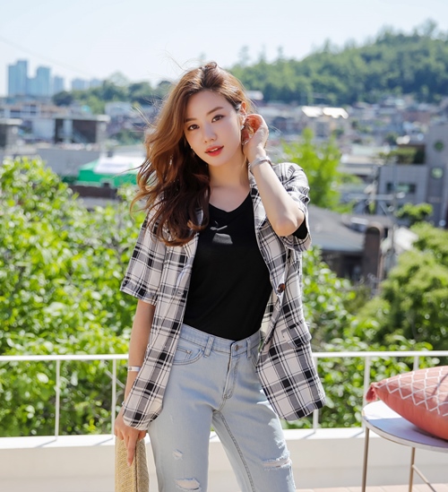 3 kiểu áo khoác công sở duyên dáng bất chấp nóng