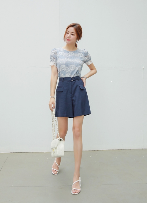 Mặc quần short đi làm không hề bất khả thi
